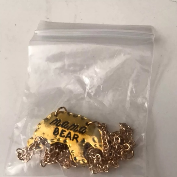 🐻 Mama Bear Necklace Silver or Gold Color Chain - Picture 5 of 5